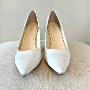 Women's Bella Belle Ivory Satin Heels Size 8.5 with Box